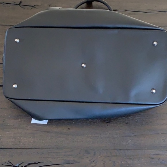 SOLD xx NEW Lifetime Fitness Gym Duffle - Picture 5 of 7